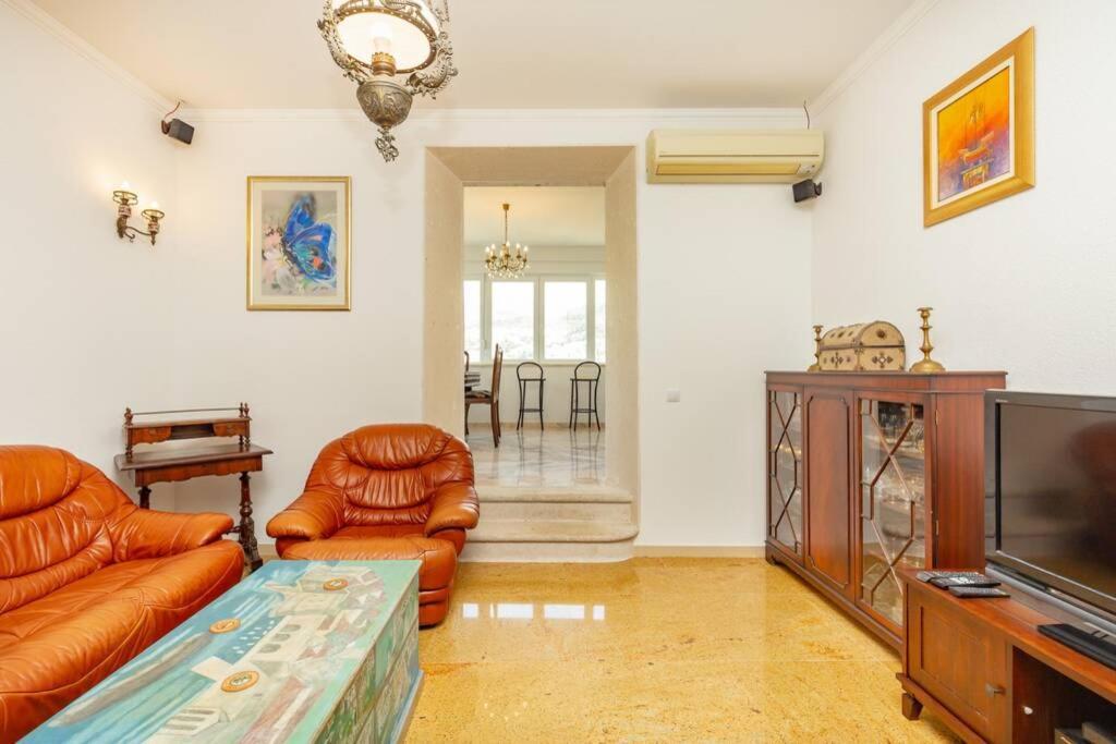 Art Delux **** Apartment *